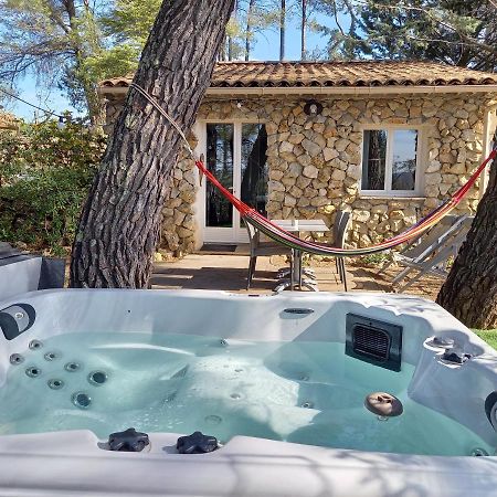 Saint-Antonin-du-Var Gite Avec Spa Jacuzzi Au Coeur De Provence Cote D'Azur מראה חיצוני תמונה