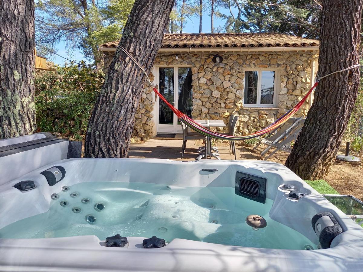 Saint-Antonin-du-Var Gite Avec Spa Jacuzzi Au Coeur De Provence Cote D'Azur מראה חיצוני תמונה